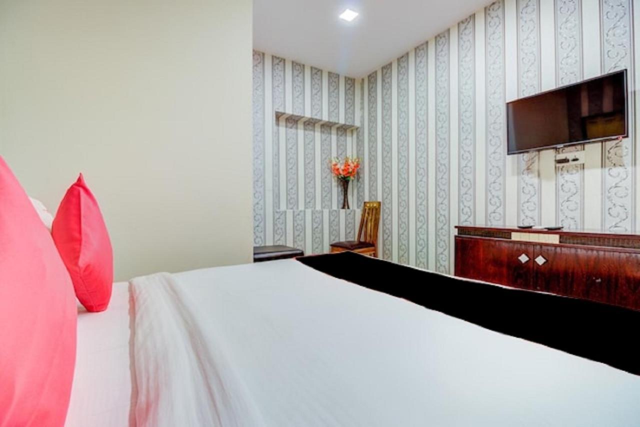 Hotel De Classico Juhu Mumbai Bagian luar foto