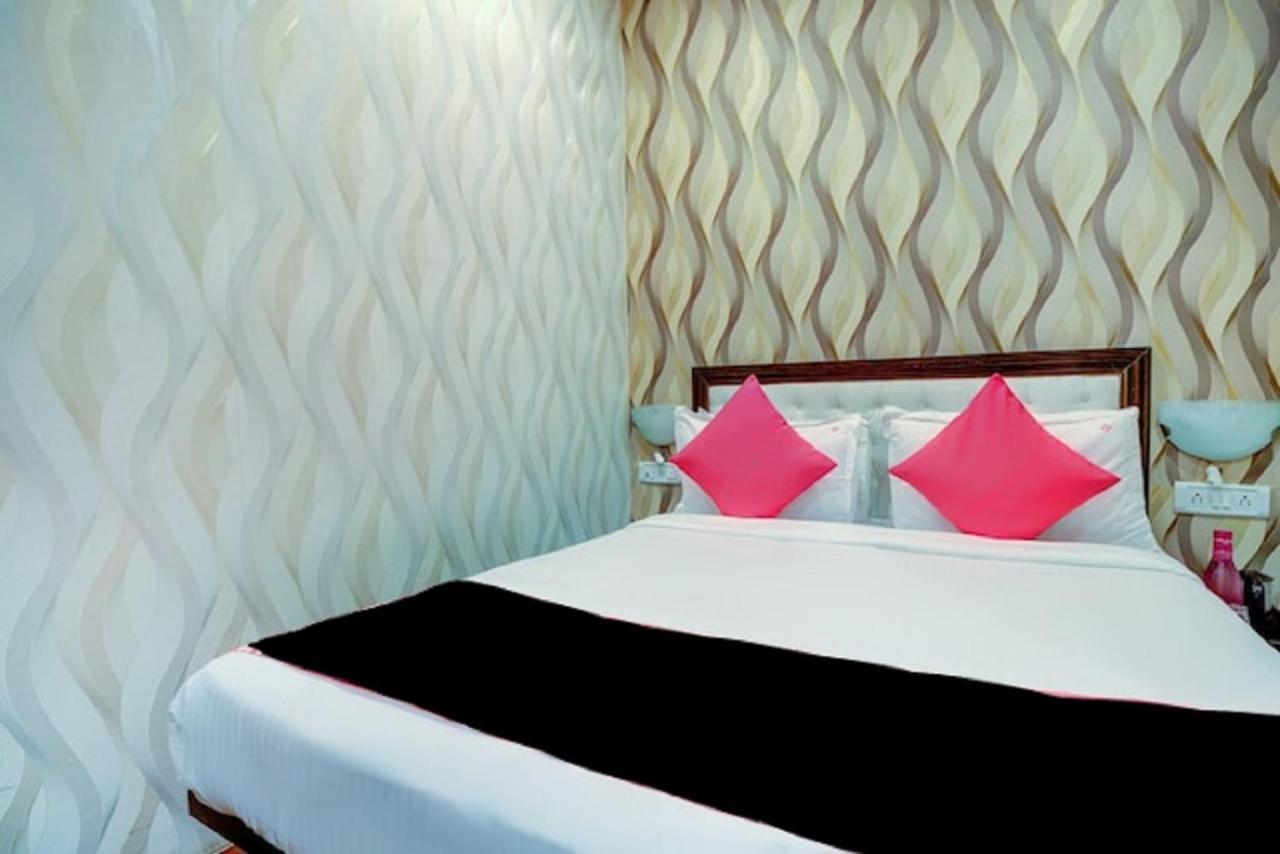 Hotel De Classico Juhu Mumbai Bagian luar foto